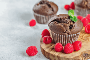 Cuciniamo insieme: tortino al cioccolato con cuore di lampone