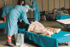 Borrelli gela Milano: niente ospedale in Fiera