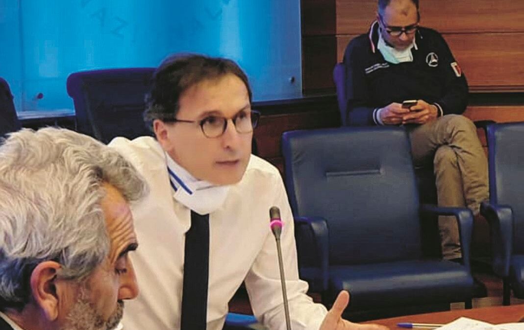 Boccia fa ironia sulle mascherine. Ora se ne vada assieme a Borrelli