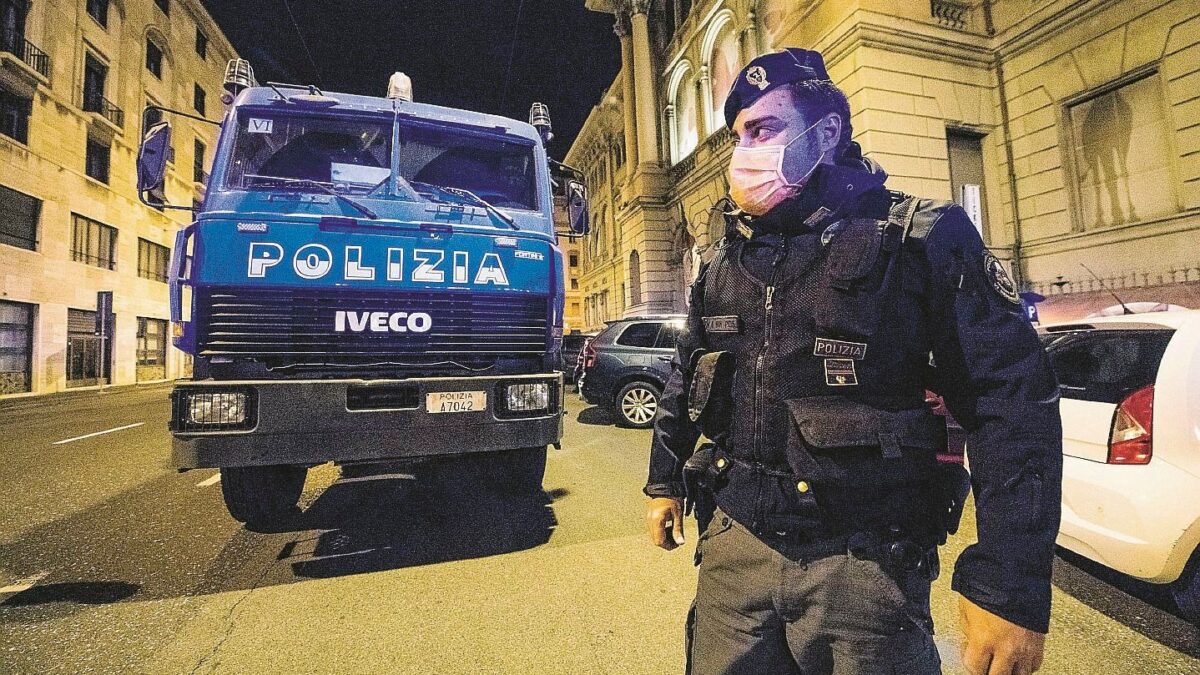 Ci rinchiudono fino all’estate, ma senza dirlo
