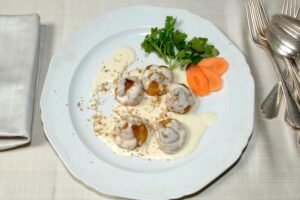 Cuciniamo insieme: profiteroles di broccoli e pecorino