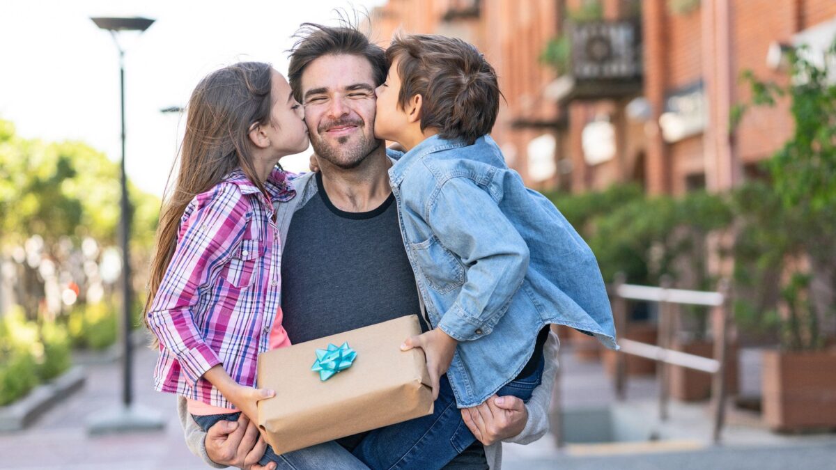 Festeggiare San Giuseppe in onore dei padri che sanno educare i figli