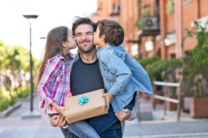 Festeggiare San Giuseppe in onore dei padri che sanno educare i figli