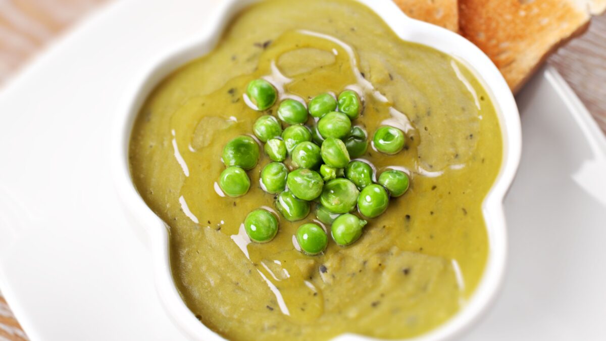 Cuciniamo insieme: crema di piselli alla Saint Germain con crostini croccanti