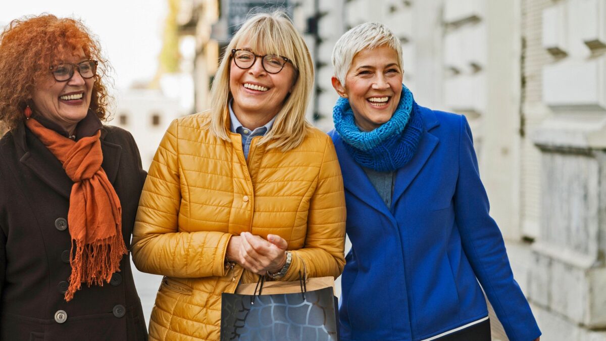 Donne benestanti, libere ed emancipate. La menopausa crea le consumatrici ideali