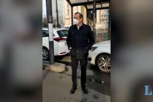 I tassisti criticano Sala per gli abbracci ai cinesi