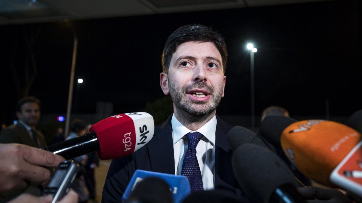 Disastro Speranza: per colpa sua le Regioni non sanno con chi parlare
