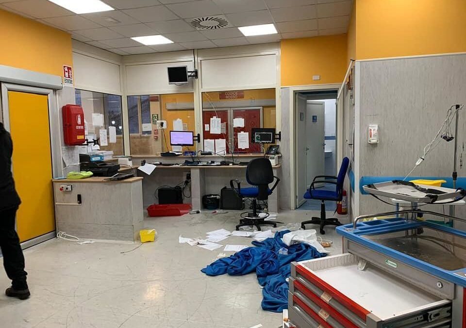 Morta una donna durante il raid in ospedale