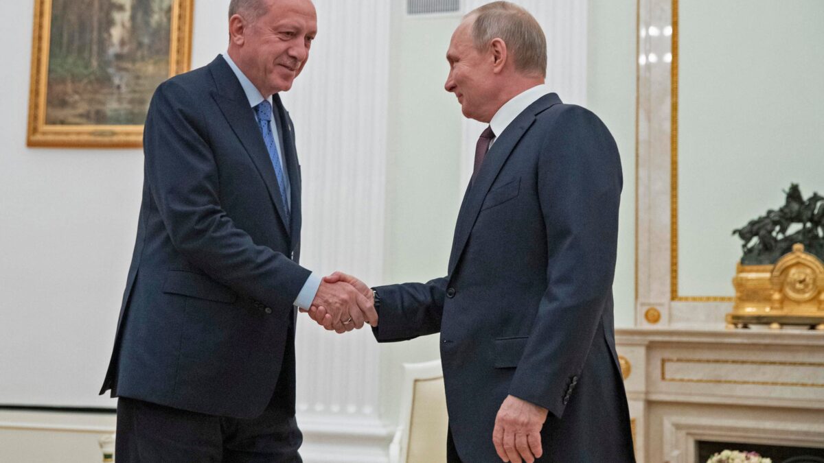 In Siria è tregua tra Russia e Turchia. Ma Erdogan non molla sulla Grecia