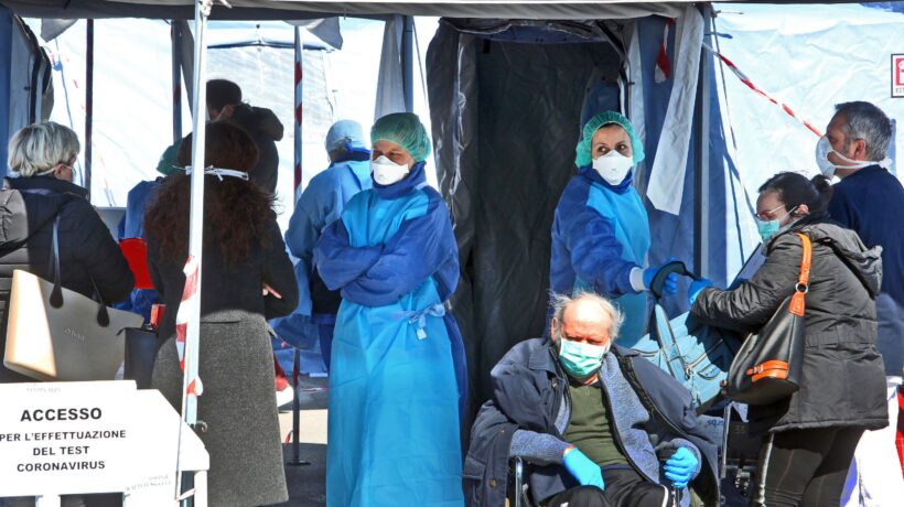 Le famiglie dei disabili gravissimi: «Ci lasciano soli, è come morire»
