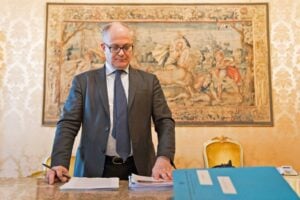 A marzo in arrivo tasse per 13 miliardi: la priorità è sospenderle tutte subito