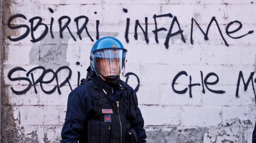 Ancora pacchi bomba. Ma l’odio rosso non suscita scandalo