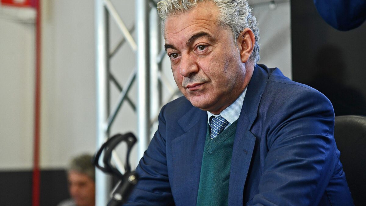 Il commissario alle mascherine ammette: «La metà  arriverà a emergenza finita»
