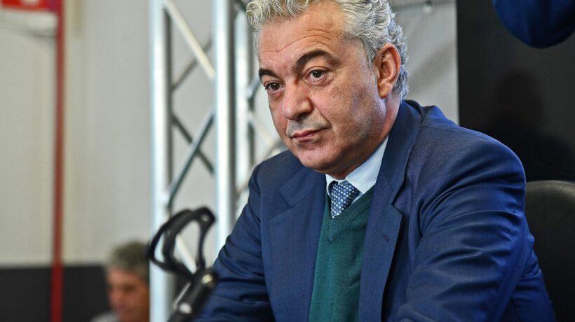 Il commissario alle mascherine ammette: «La metà  arriverà a emergenza finita»