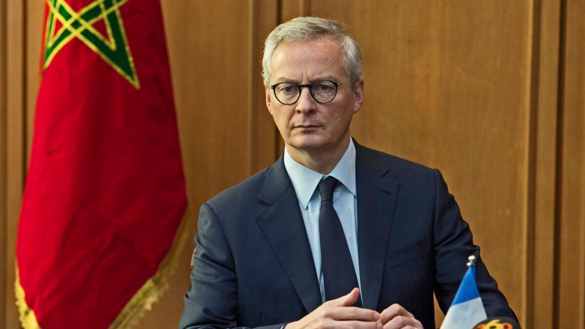Parigi forza la mano per mangiarsi i satelliti e i razzi della nostra Avio