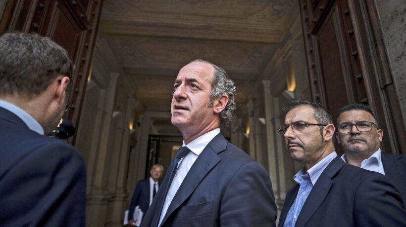 Tamponi a raffica contro il contagio. La proposta di Zaia divide gli esperti