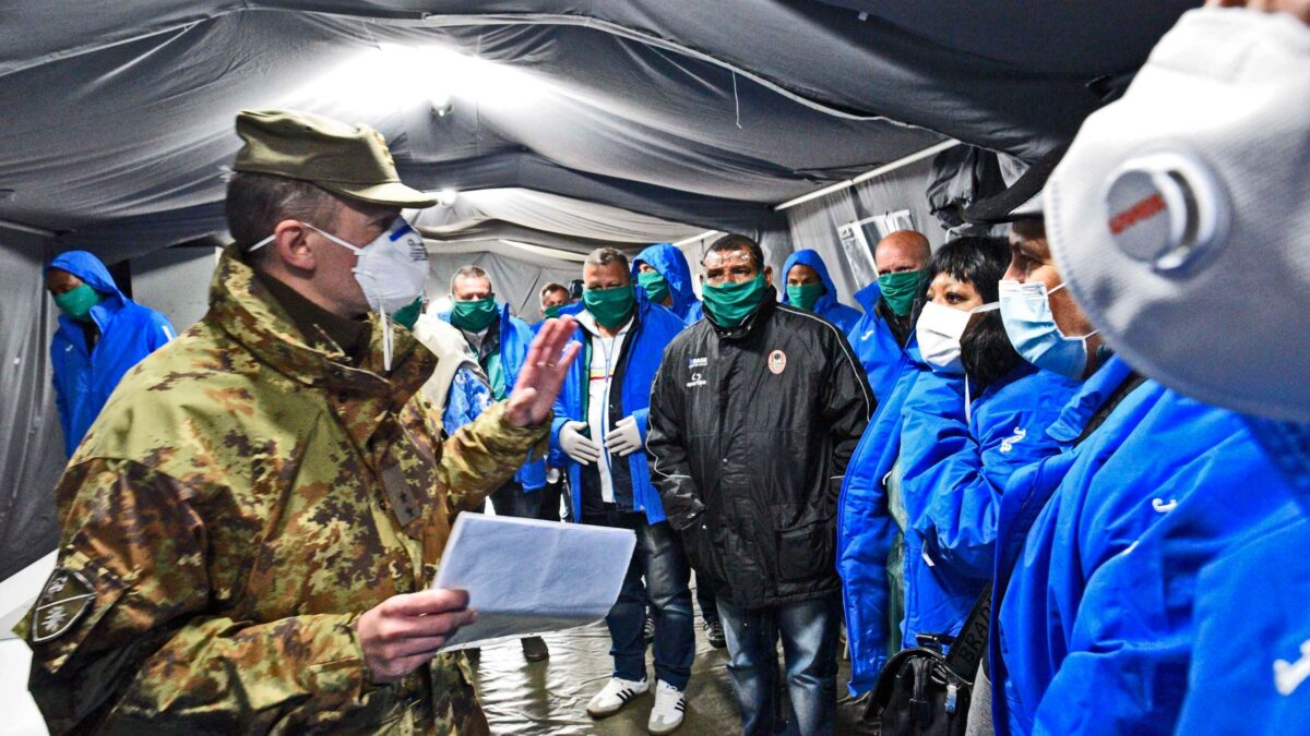 L’infezione inizia a rallentare un po’. Ma i medici continuano a morire