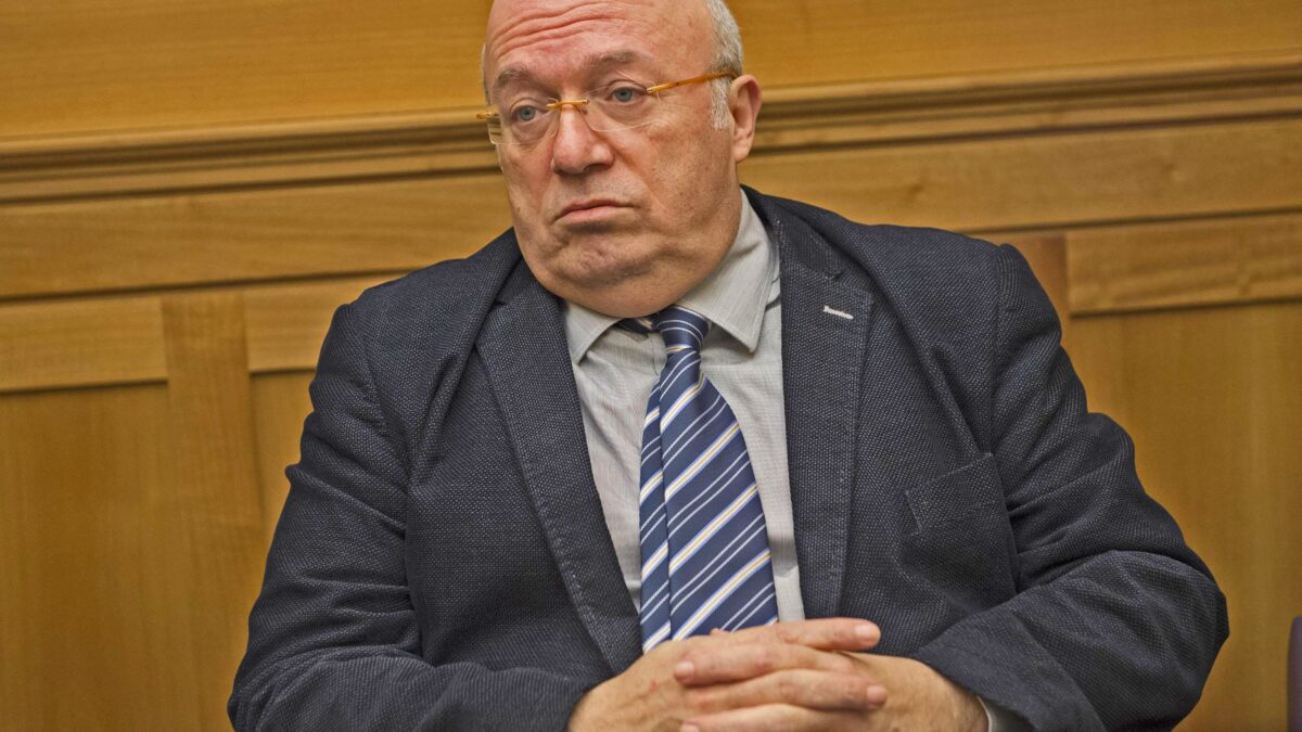 Francesco Storace: «Il Parlamento ricominci a riunirsi. Mattarella deve fare da garante»