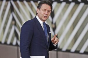 Conte pronto a svendere l’Italia