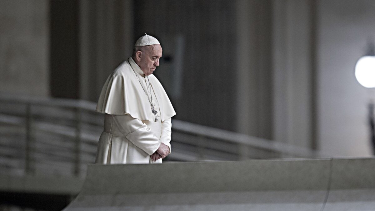 «Non favoriamo i sovranisti». Il cerchio magico del Papa impone la frenata sulle messe