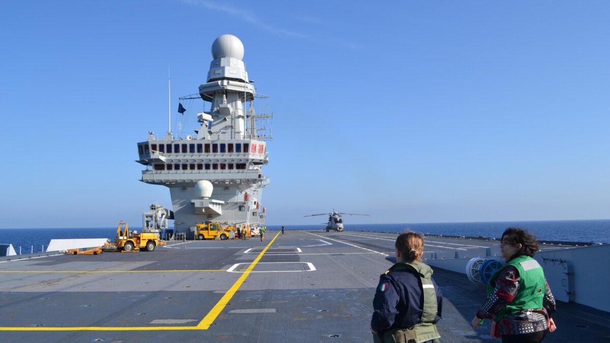 Salpa verso la Libia l’inutile flotta europea: l’operazione Irene nasce zoppa