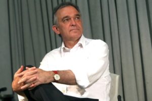 La Toscana è una polveriera: «A noi medici niente tamponi. Ore in corsia senza le Ffp3»
