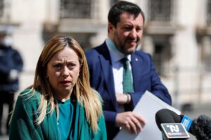 Giuseppi delira: «Colpa di Salvini e Meloni»