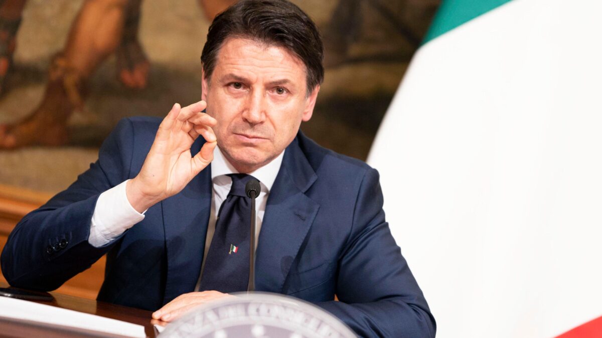Conte sfiduciato da 2 italiani su 3