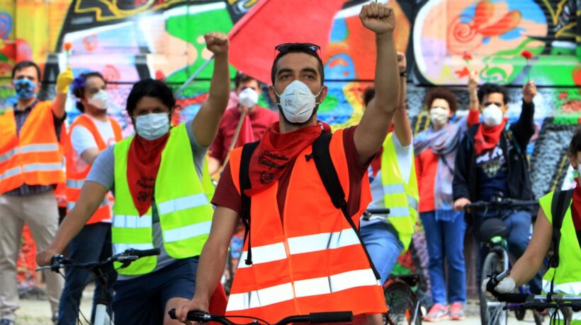 Messe vietate, ma per il 25 aprile le sfilate in strada si fanno lo stesso