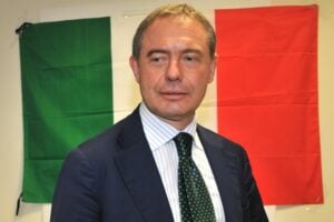 Adolfo Urso: «Il decreto liquidità non è sufficiente. Serve attivare un Fondo Tricolore»