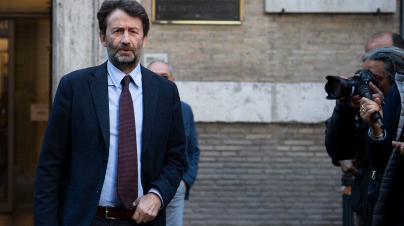 La sinistra usa l’«unità nazionale» come museruola per l’opposizione