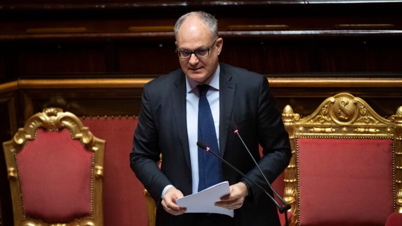 Gualtieri si smentisce un’altra volta. Il conto del Papeete era una truffa