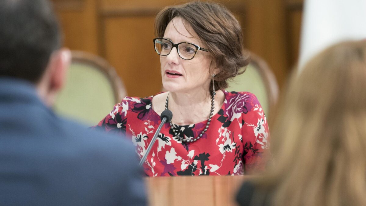 Dpcm: «Conte fuori dalla realtà e Bonetti ridicola bacchetta il suo governo e dimentica le famiglie»