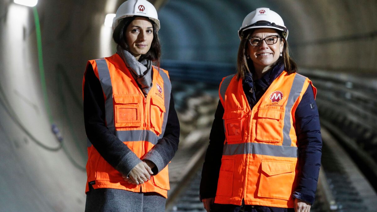 La Raggi ringrazia gli operai della Metro C ma per colpa sua rischiano di non essere pagati