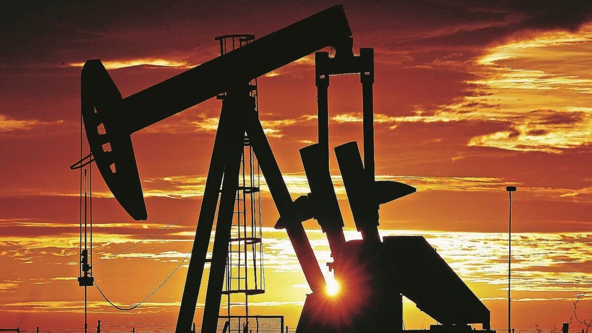 Trump estrae il patto del petrolio. Un taglio mai visto alla produzione