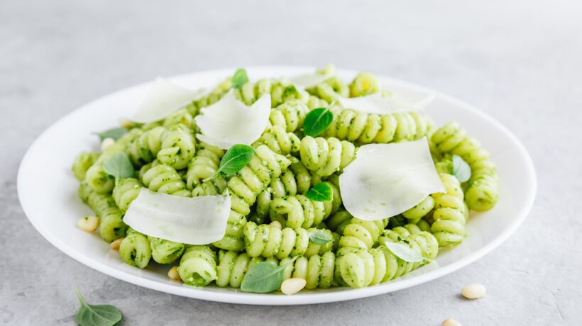 Cuciniamo insieme: fusilloni con noci e asparagi