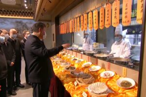 Il video di Cctv: la visita di Xi al distretto commerciale di Xi’an