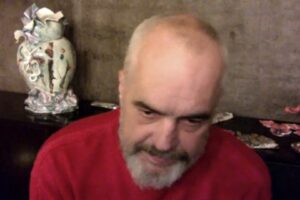 Edi Rama: «Gli aiuti all’Italia in nome di Madre Teresa e mia nonna Veronica»