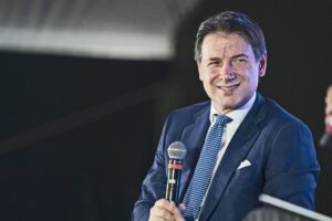 Le ultime mosse di Giuseppi, un uomo solo allo sbando
