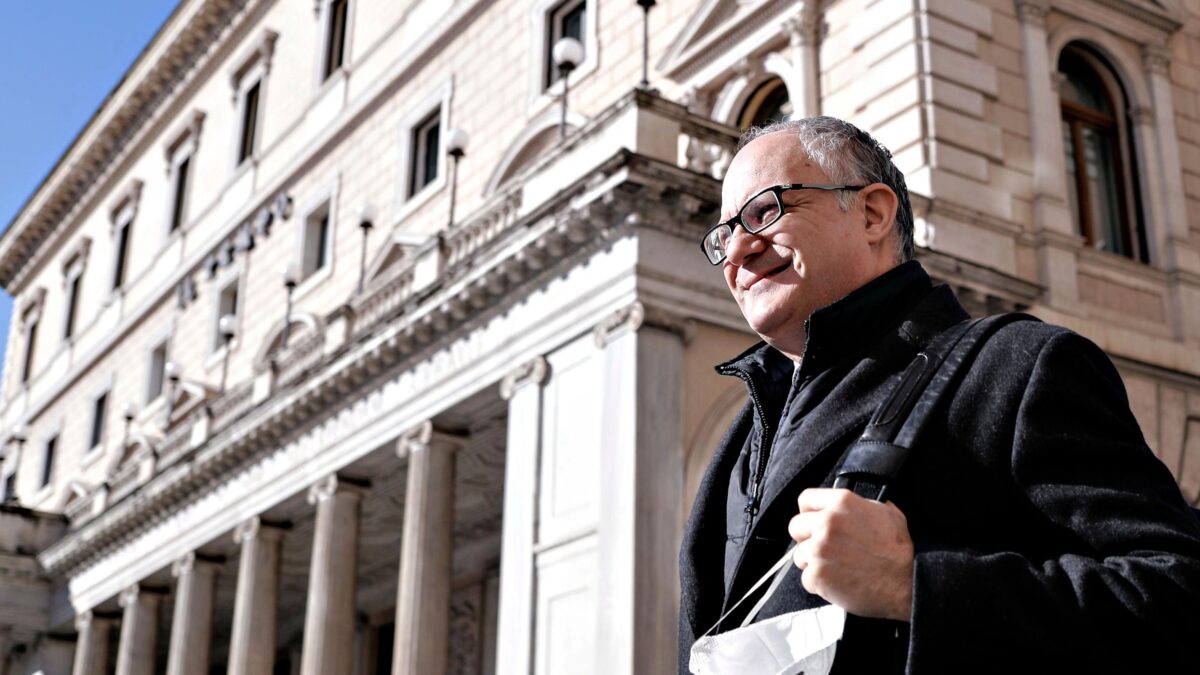 Giuseppi e Gualtieri ci hanno già svenduto. E in attesa del Mes non sganciano i soldi