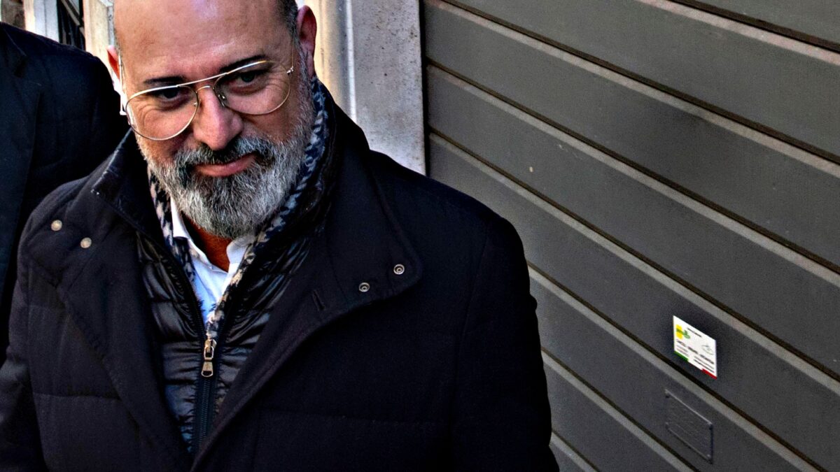 Le mascherine rosse di Bonaccini