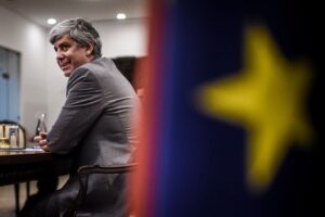 Preparano il cappio. Servirà a ricattare tutti i governi futuri