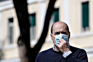 Pasticciaccio mascherine: Zingaretti due giorni fa s’è fatto la polizza farlocca