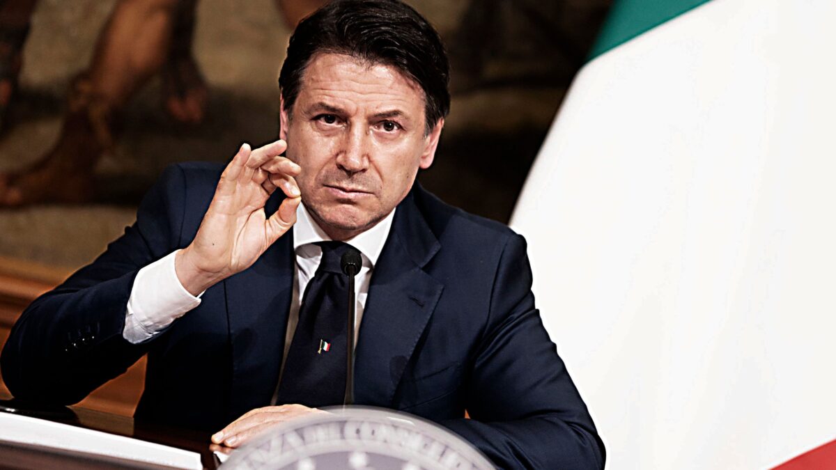 La farsa è chiusa, sì al Mes. L’Europa umilia Conte: fondo per la ricostruzione? Nel 2021. E lo pagheremo