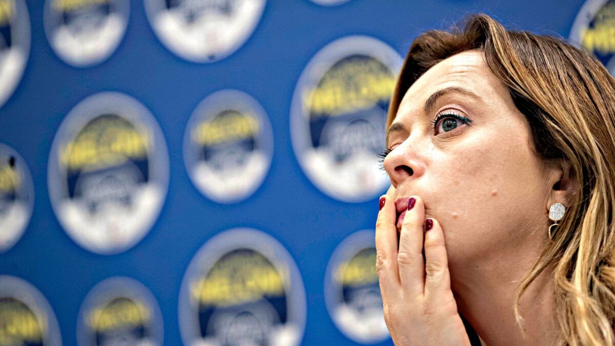 Meloni: «Credono di poterci governare come in Cina»
