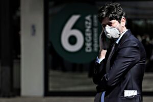 Premier sotto assedio dei suoi alleati. Le nuove regole scontentano tutti