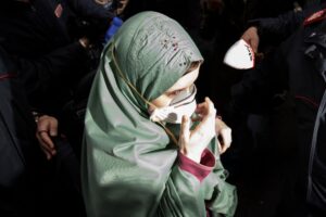 Esibire simboli religiosi va bene  soltanto se è a favore dell’islam