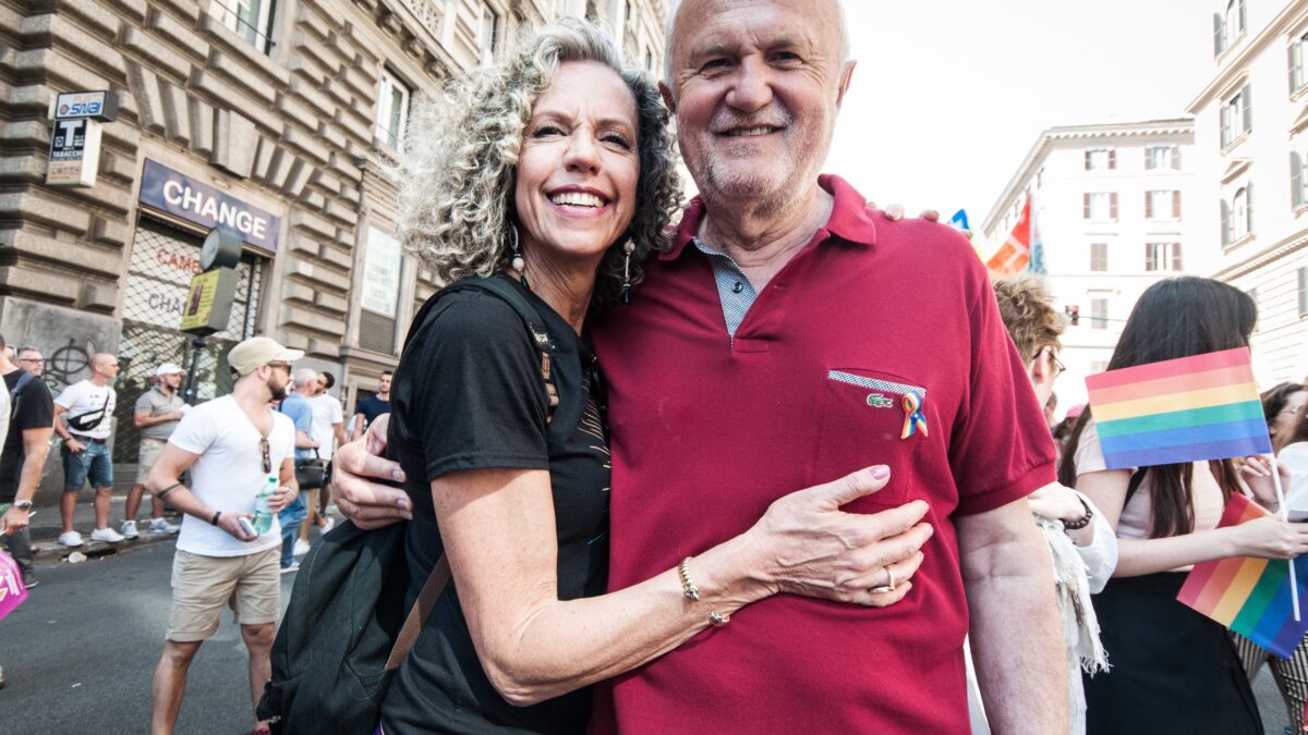 Contesta il marito della Cirinnà. La polizia va a perquisirgli la casa