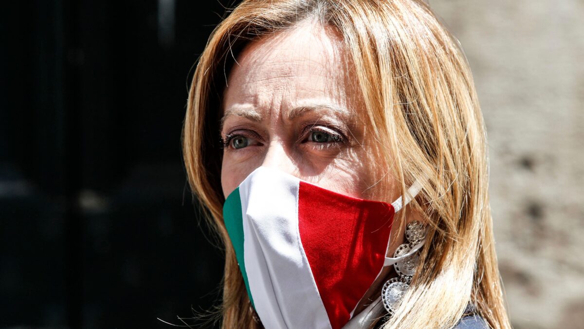 «Il premier davanti apre al dialogo ma dietro briga per sabotarlo»
