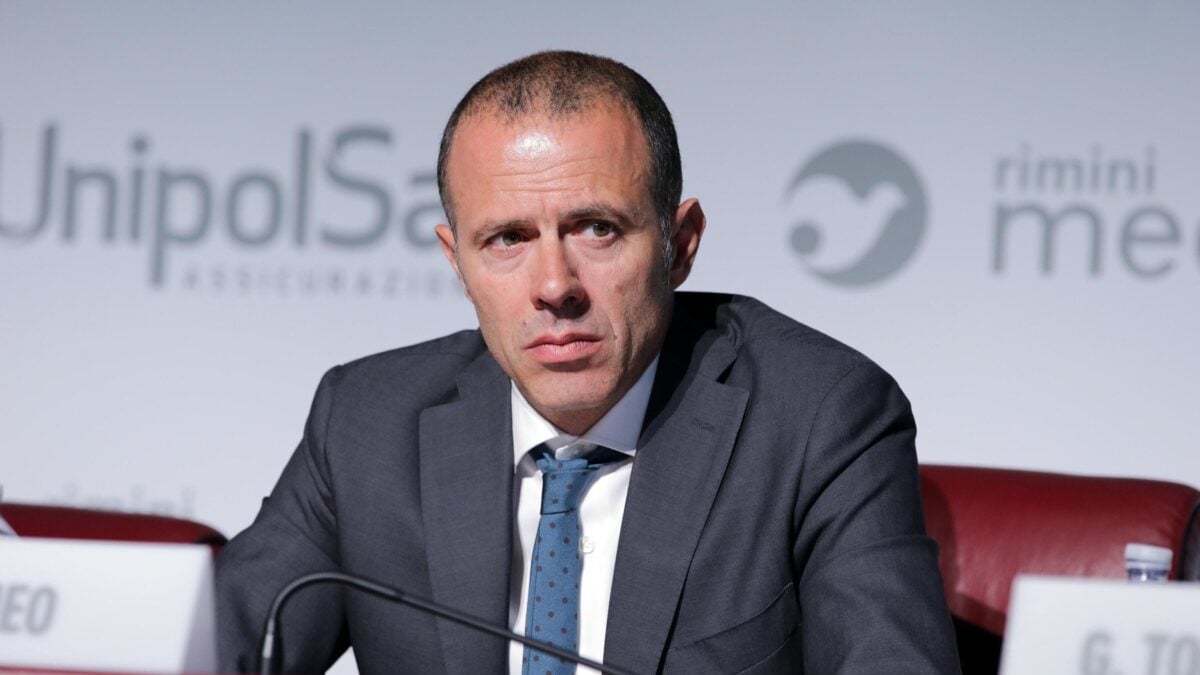 «La ricetta anticrisi: flat tax e niente tasse per un anno»